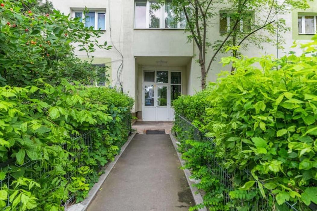 Cosy & Chic Studio Close By Victoria Square بوخارست المظهر الخارجي الصورة