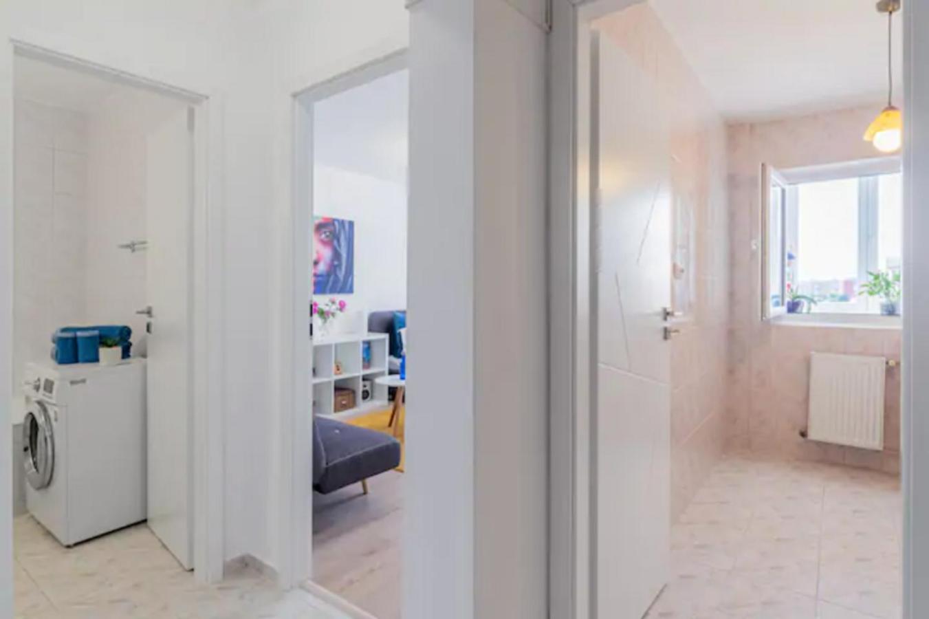 Cosy & Chic Studio Close By Victoria Square بوخارست المظهر الخارجي الصورة